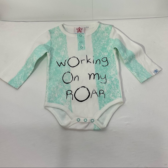 Rockin’ Baby NWOT’s One Piece Snap ‘Working On My Roar’ Graphics Size 0-3 Months - Picture 1 of 7